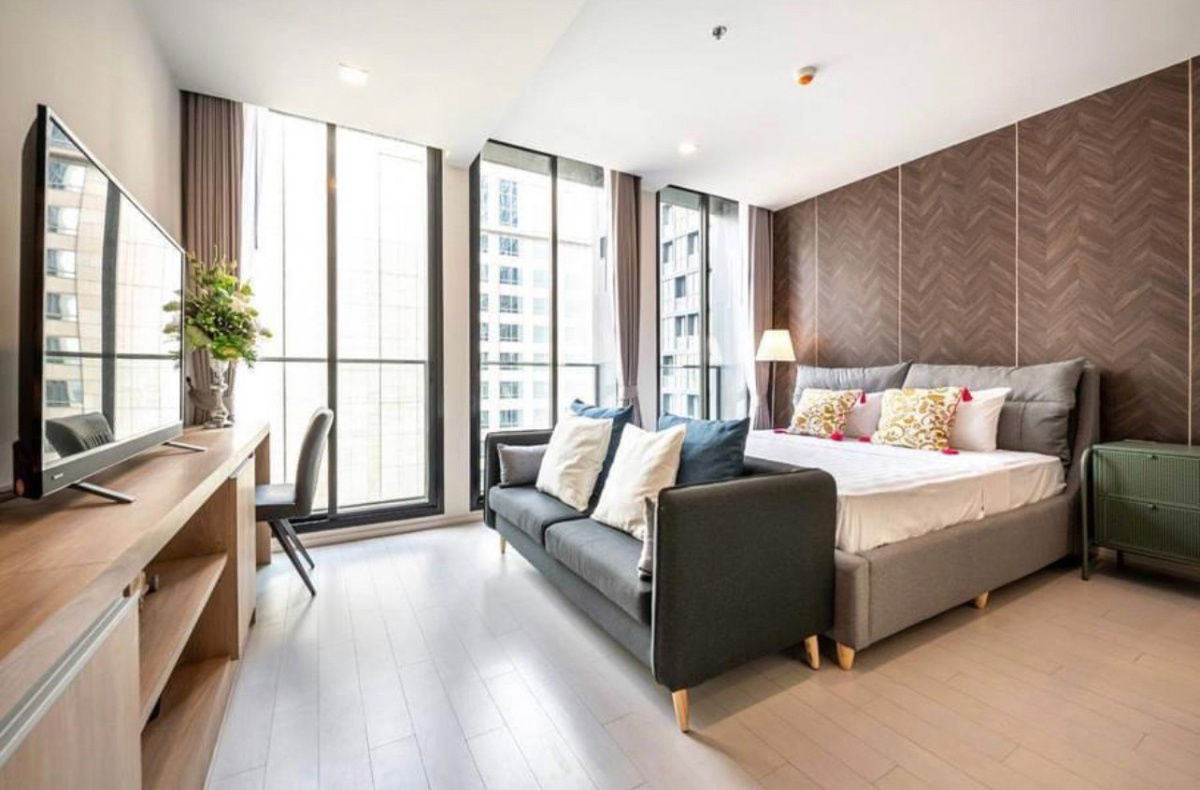 picture ♢ Rare Unit ♢ Tower C, 15+ Floor | 1 Bedroom, 42.58 sq.m. | Condo skywalk connect to BTS ploenchit and Central Embassy. - 1/8