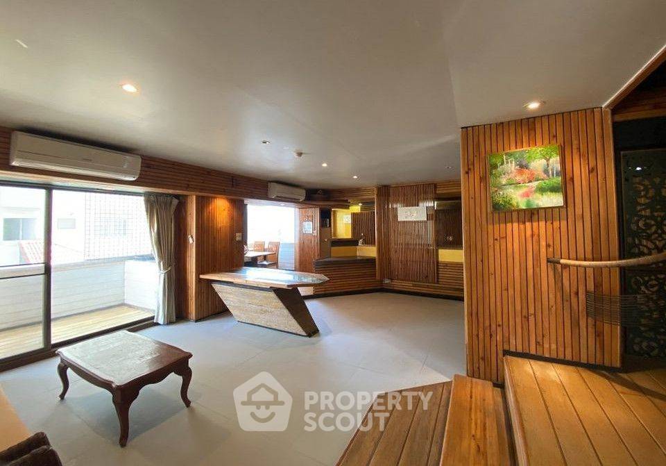 picture 3-BR Condo at Baan On-nut Sukhumvit 77 Condominium in Suan Luang (ID 1176892) - 2/14