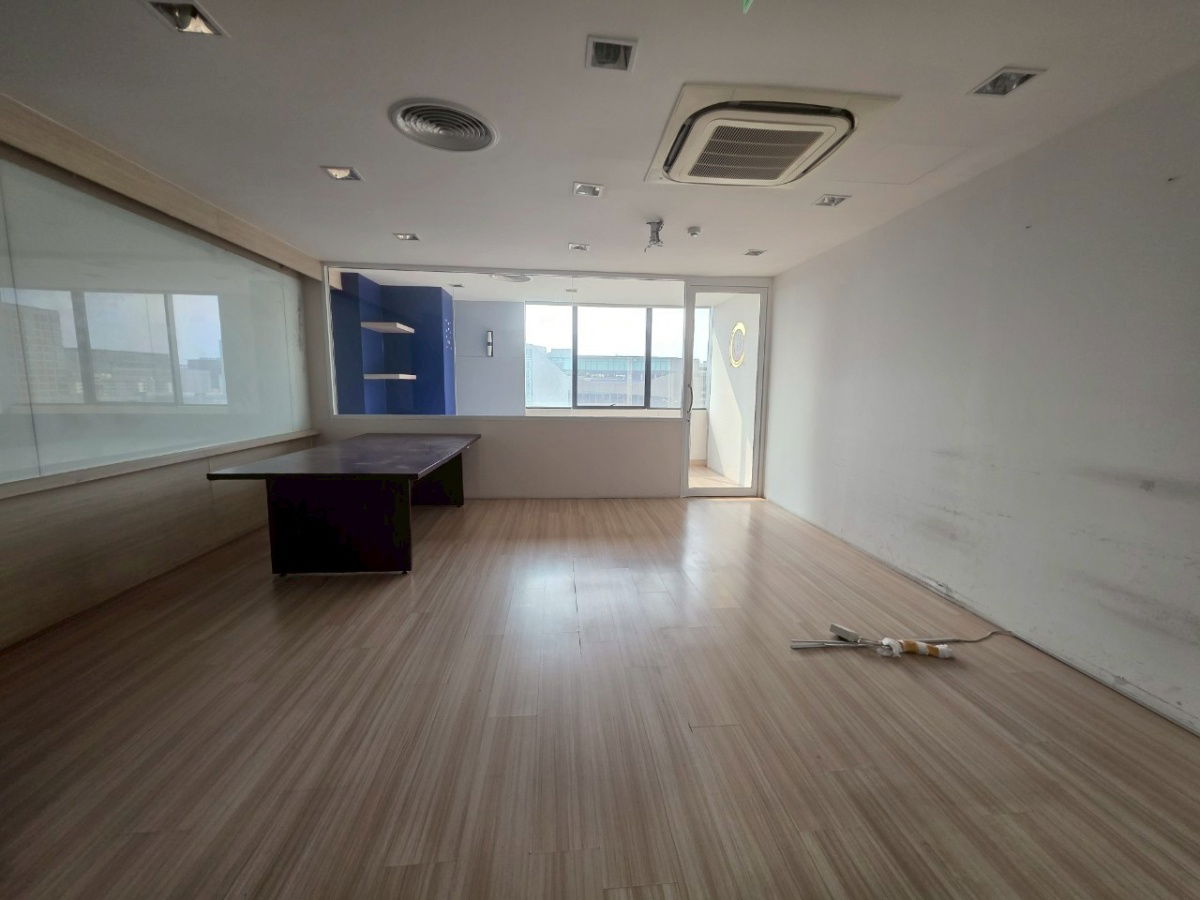 รูป ให้เช่าสำนักงานในอาคารจุฑามาศพร้อมที่จอดรถบนถนนวิภาวดีรังสิต ใกล้ทางด่วนดอนเมือง หลักสี่ และสนามบินดอนเมือง เดินทางสะดวกสู่ภาคอีสานและภาคเหนือ - รูปที่ 8/15