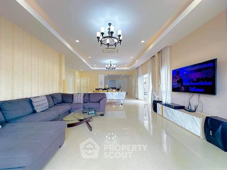 รูป บ้าน 4-ห้องนอน ที่ บ้านดุสิต พัทยา ฮิลล์ ใกล้ เมืองพัทยา (ID 1823874) - รูปที่ 11/27