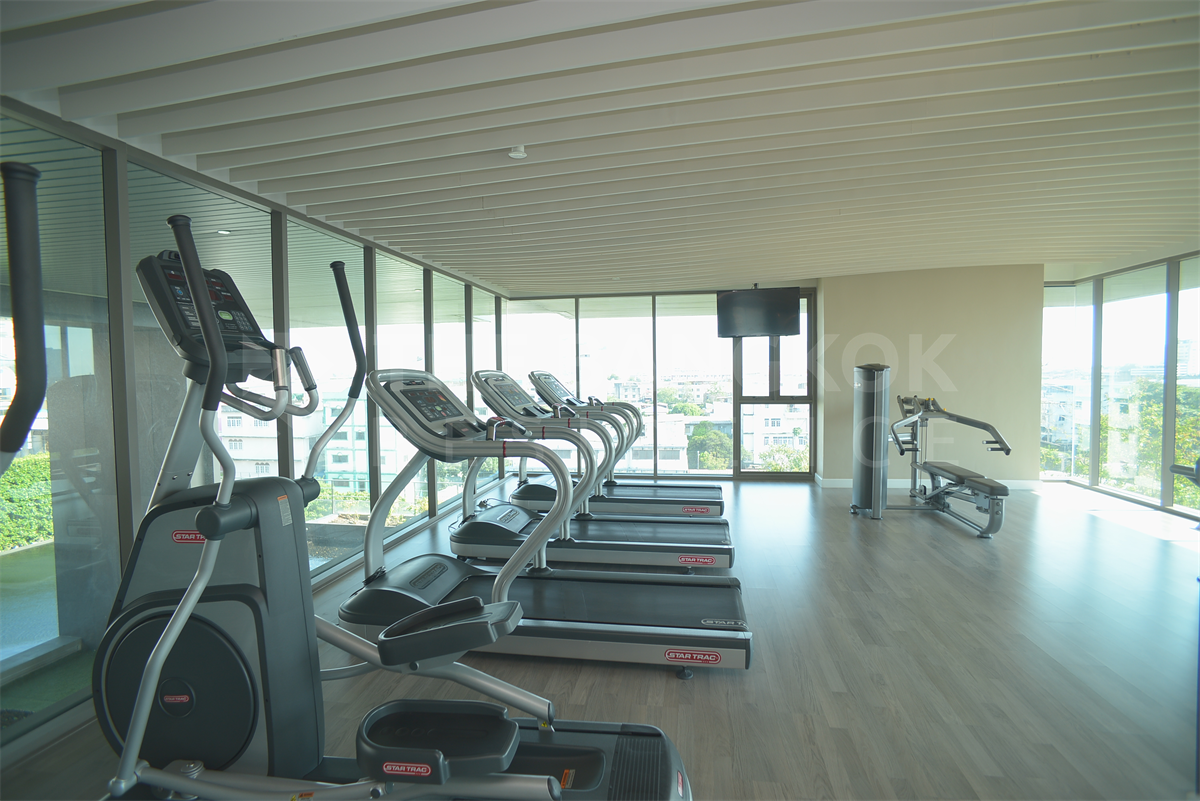 picture Luxury Unit, Ready for You Without the Wait The Room BTS Wongwianyai near BTS Wongwian Yai - 4/9