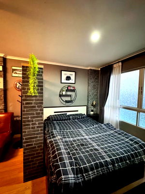 Condos for rent The Nine Rama 9 : Lumpini Ville Ramkhamhaeng 26 Urgent rent!! Very spacious and beautiful room. Ask for more information.