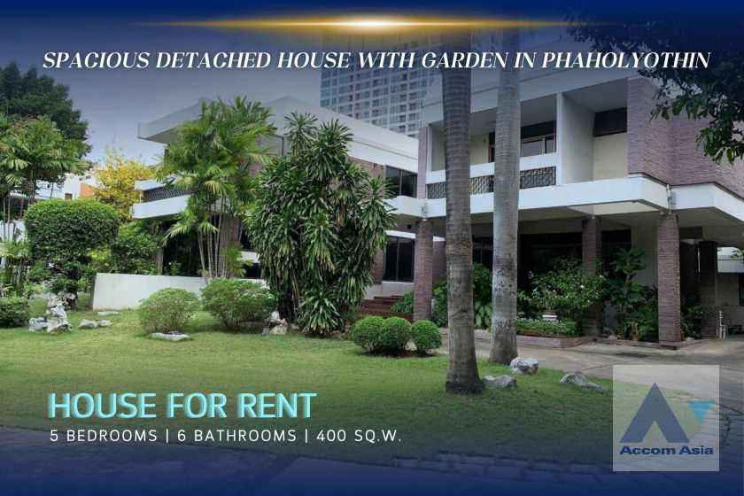 picture 🔼🔽 AccomA 📩 Spacious detached house with garden in Phaholyothin (AA33608) - 1/7