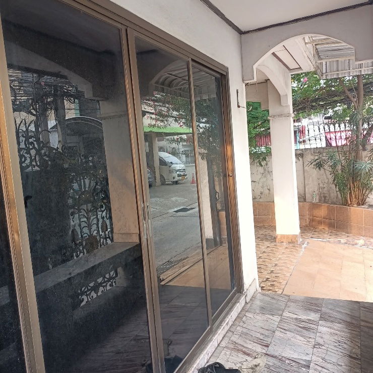 picture 🏡 For sale 3-storey house, central location!
Area 35 sq.w. Soi Ratchada 3 (Chinese Embassy), Soi Yoo Charoen 21 intersection - 4/20