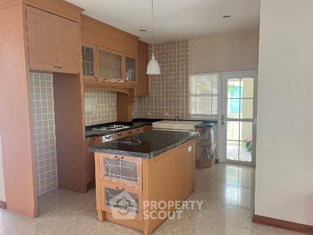 picture 4-BR House in Chorakhe Bua (ID 1448735) - 6/18