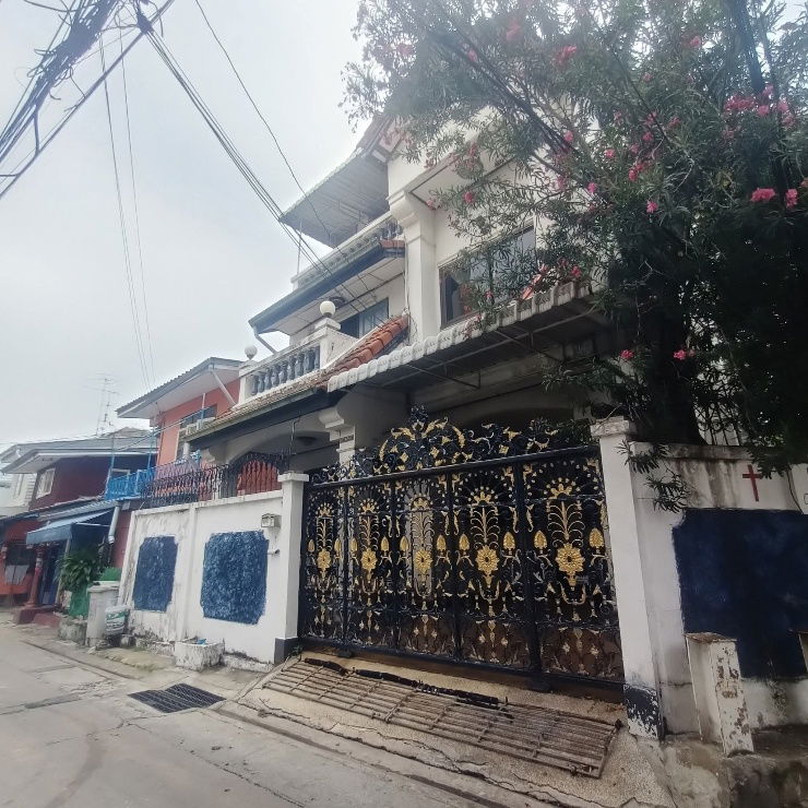picture 🏡 For sale 3-storey house, central location!
Area 35 sq.w. Soi Ratchada 3 (Chinese Embassy), Soi Yoo Charoen 21 intersection - 1/20