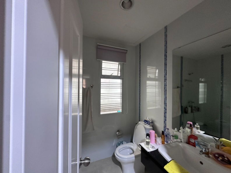 picture Urgent Sale! Townhome at Private Ville Huamark – Hot Price!  - 9/9