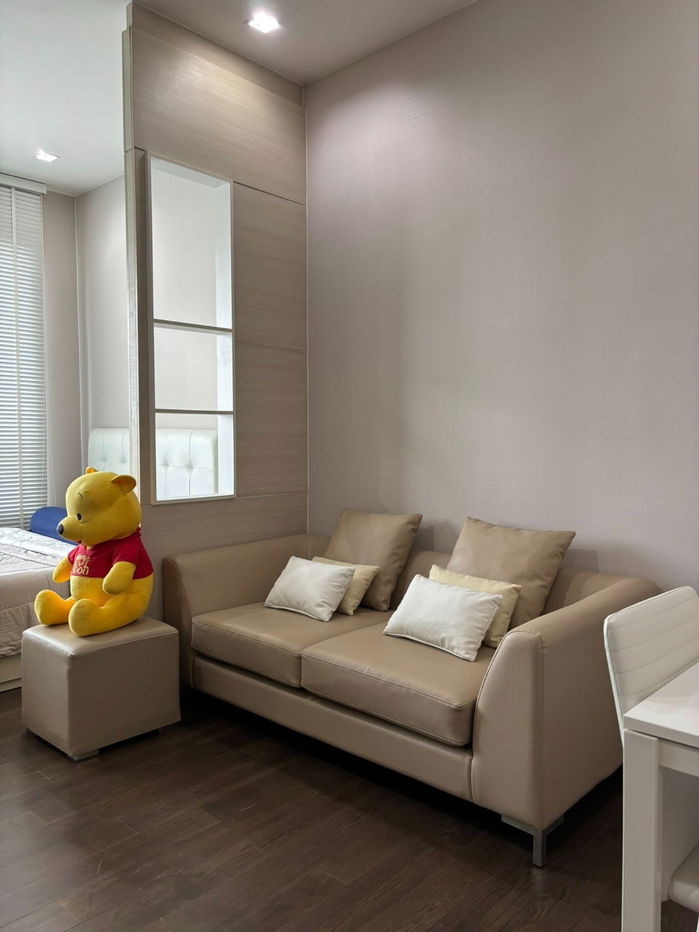 picture Q Asoke condominium For rent . - 4/11