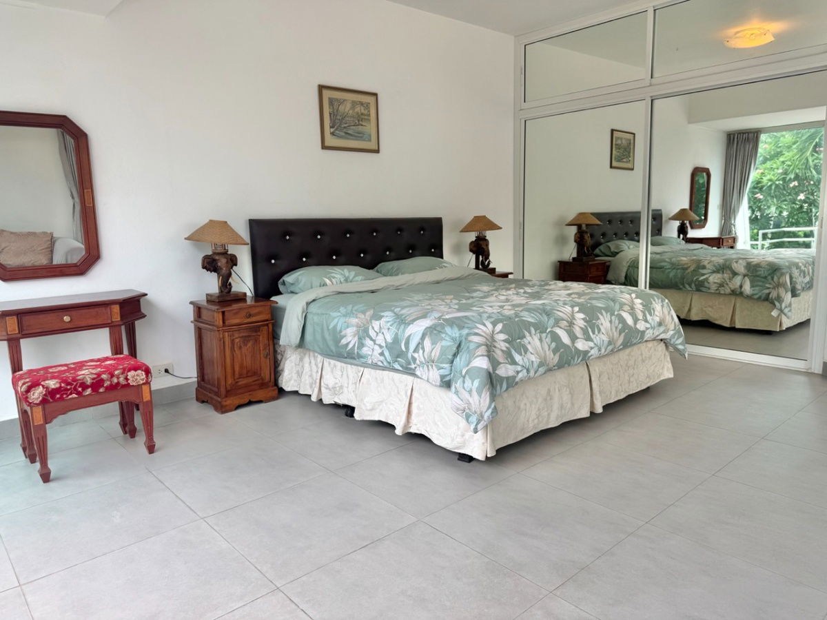 picture For rent Beach front Town house  - 25/33
