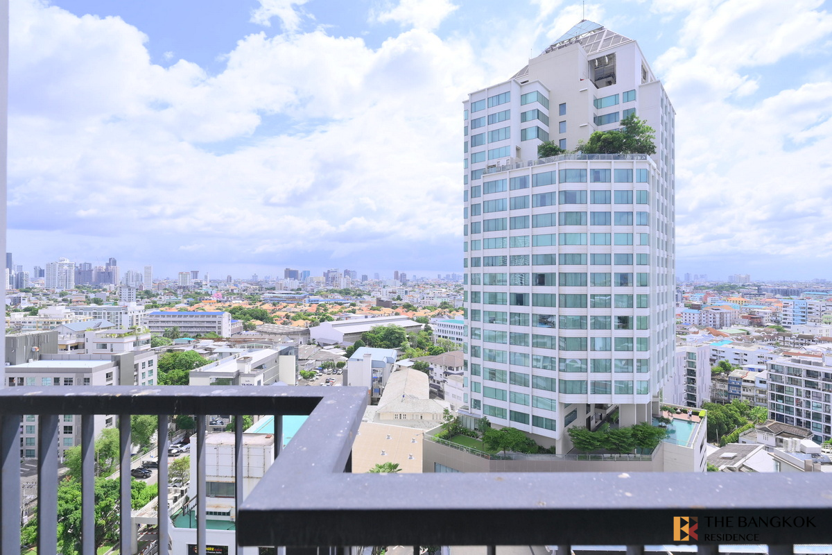 picture RHYTHM Sukhumvit 44/1 near BTS Phra Khanong The Privilege of Luxury in an Economic Hub Location - 10/10