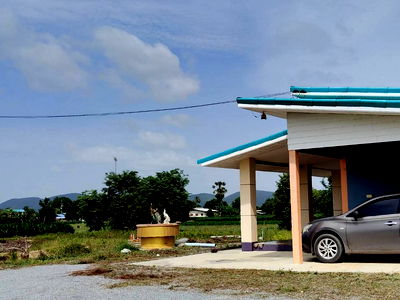 Land for sale : House for sale with land, located in a community, water and electricity ready, Lao Khwan District, Kanchanaburi Province