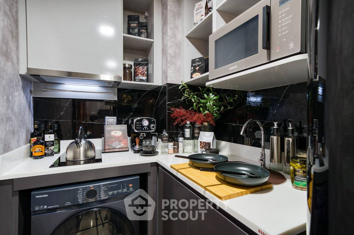picture 1-BR Condo at Maroon Ratchada 32 in Chan Kasem (ID 1579927) - 5/6