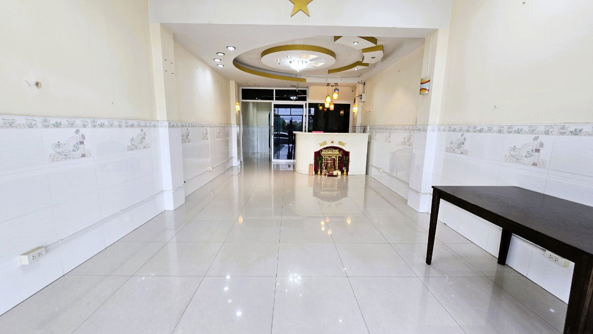 picture 4-Storey Commercial Building with Rooftop for Sale – 22.7 Sq. Wah Located directly on Charoen Chomprida Road (Rural Highway 3023), Maeklong,  - 4/19