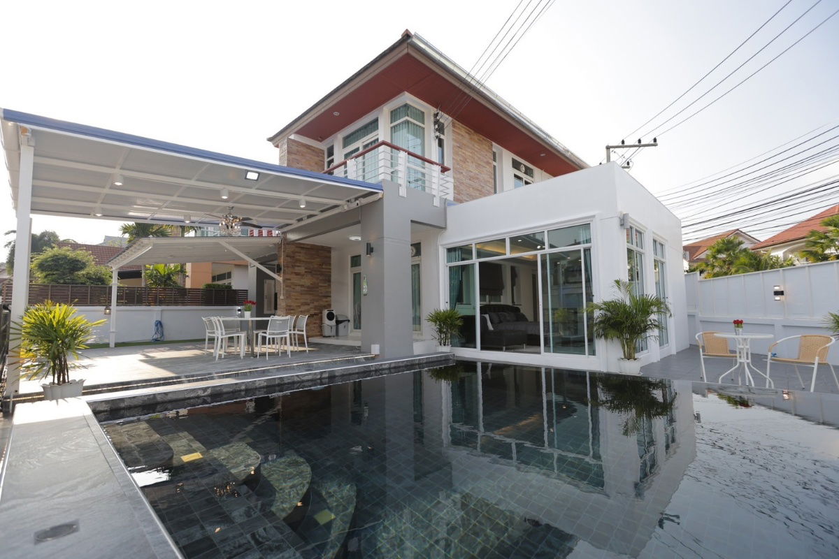 picture Luxury Modern-Style Pool Villa 👈👈 Central Park Hillside Village 129/165 	 - 1/21