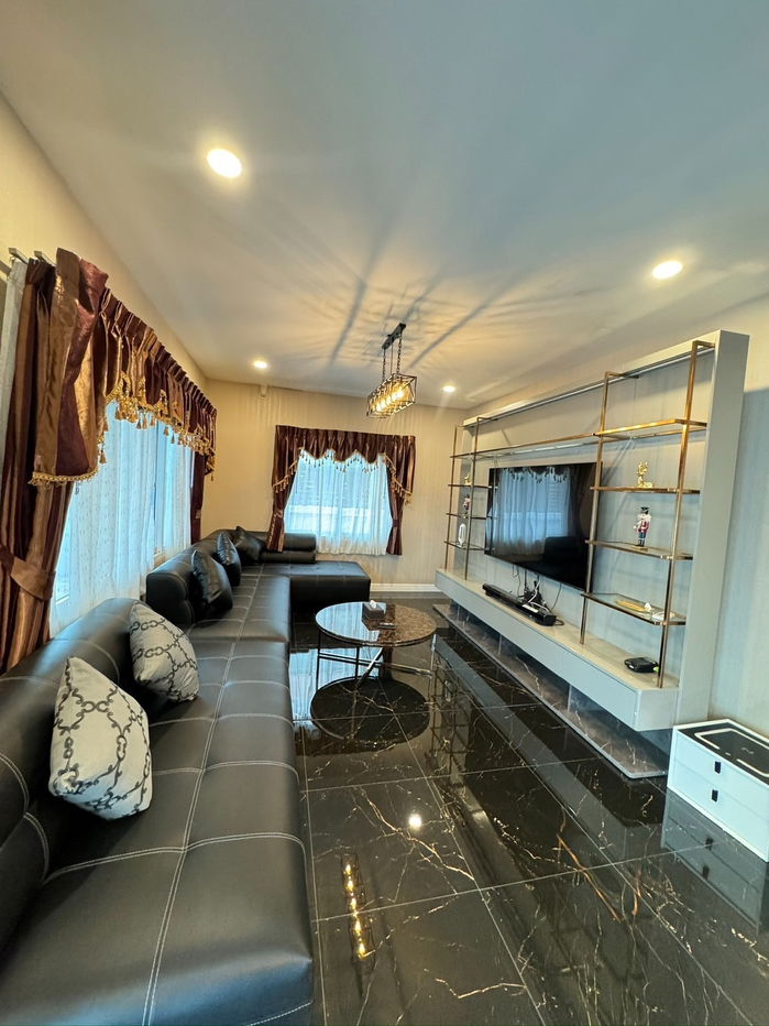 picture Luxury Modern-Style Pool Villa 👈👈 Central Park Hillside Village 129/165 	 - 6/21