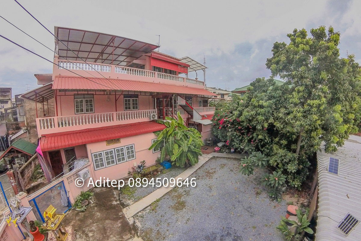 รูป ขายด่วน! บ้านเดี่ยว 154 ตรว. พร้อมกิจการโฮมสเตย์มีใบอนุญาต สร้างรายได้ทันที! เดินถึง MRT สิรินธร 500 ม. ใกล้สะพานซังฮี้ - รูปที่ 9/26