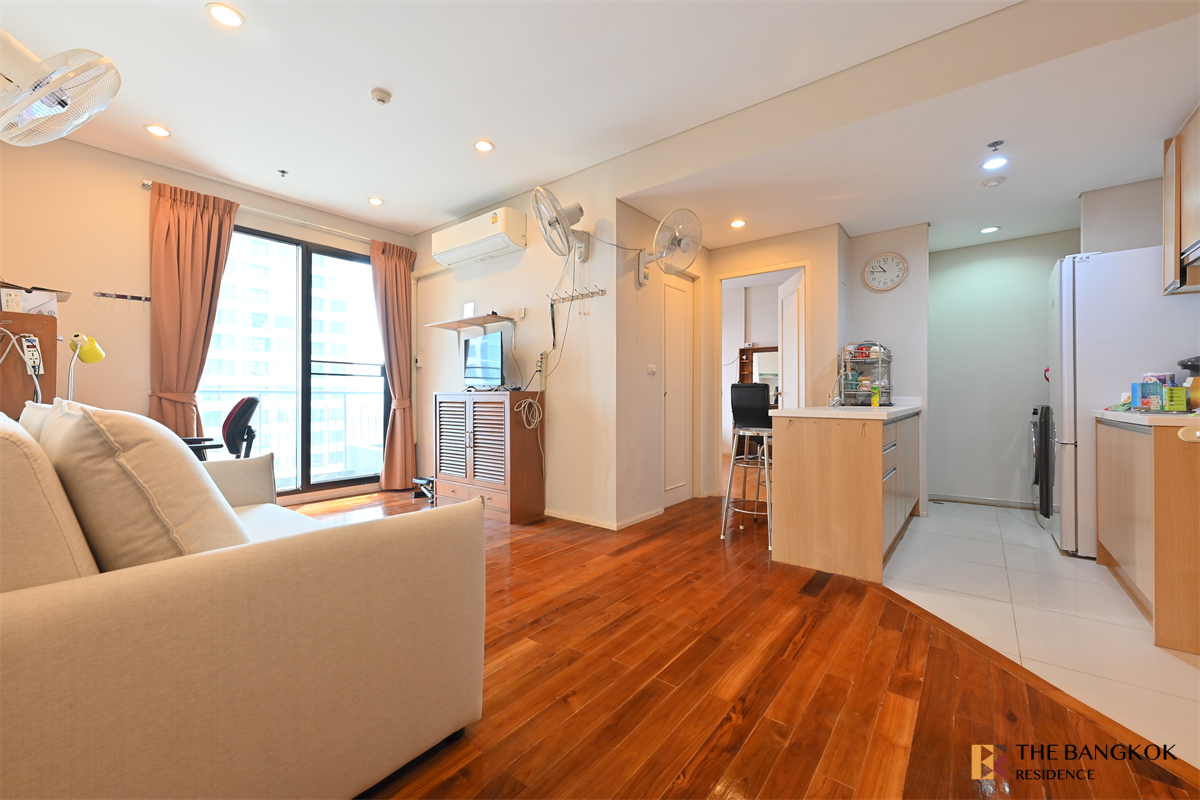 picture Villa Asoke near MRT Phetchaburi Station Ready-to-move-in Condo at an Amazing Price!! - 5/10