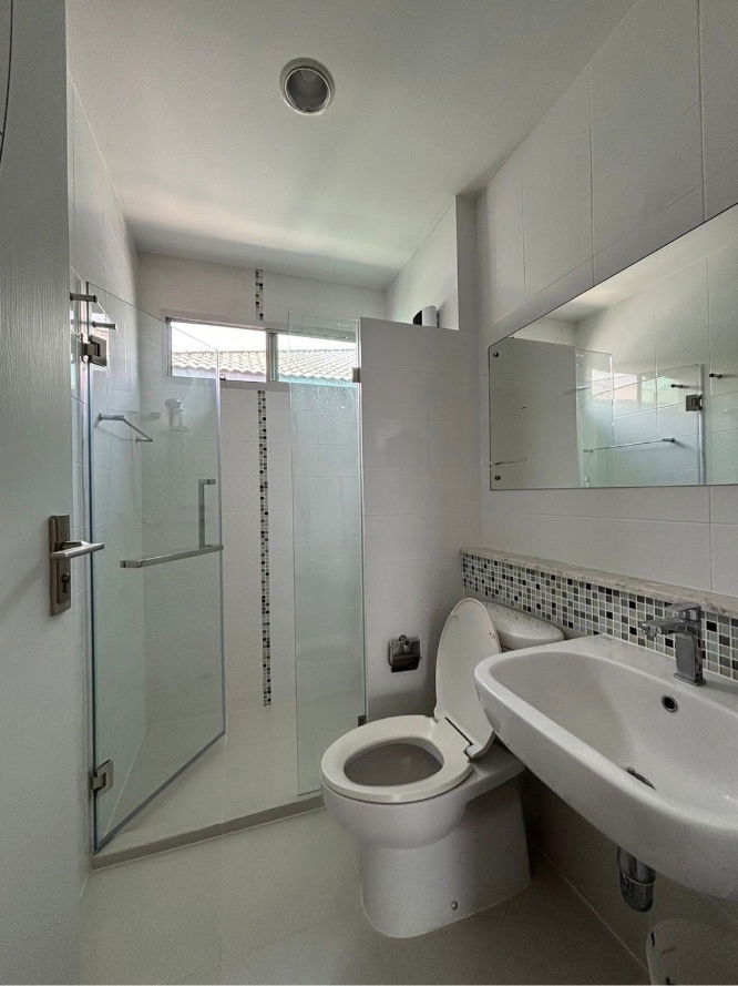 รูป ให้เช่าบ้านเดี่ยว มัณฑนา 2 วงแหวน–อ่อนนุช ใกล้เมกาบางนาบ้านหัวมุม เลี้ยงสัตว์ได้ เฟอร์นิเจอร์ครบ รีโนเวทใหม่ทั้งหลัง ค่าเช่า 65,000 บาท/เดือน - รูปที่ 17/20