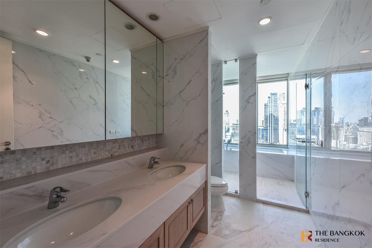 picture 185 Rajadamri near BTS Ratchadamri Luxurious Design, Elevated Atmosphere - 2/10