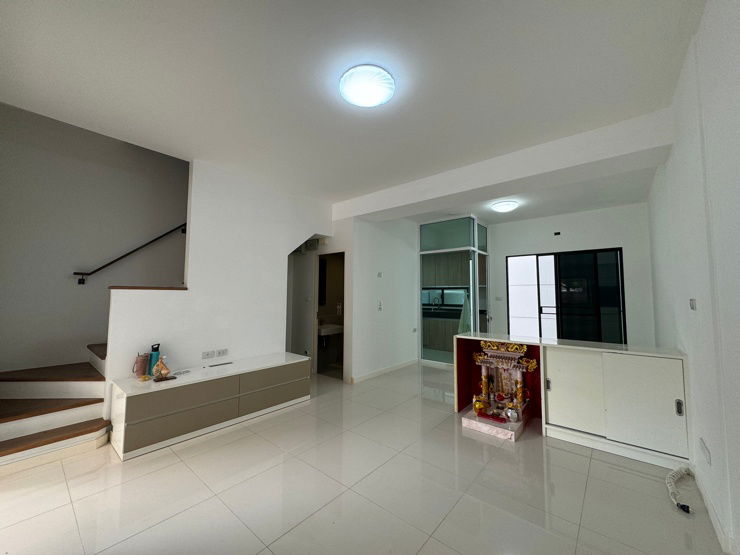 รูป 🏡🏚️Vายบ้านสวยใน ซ.พุทธบูชา36 ถ.พุทธบูชา🏘️🏡 3 ชั้น เนื้อที่ 19.4 ตรว. พทส. 132 ตรม.  3 นอน 3 น้ำ  - รูปที่ 4/10