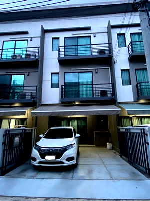 Houses for rent Muang Nonthaburi Nonthaburi : Town Home For Rent Baan Klang Muang Ratchapruek-Rama 5 Nonthaburi