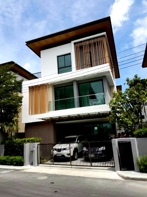 บ้านเดี่ยวให้เช่า : ให้เช่าบ้านเดี่ยว 3 ชั้น โครงการ AQ Arbor สวนหลวง ร.9