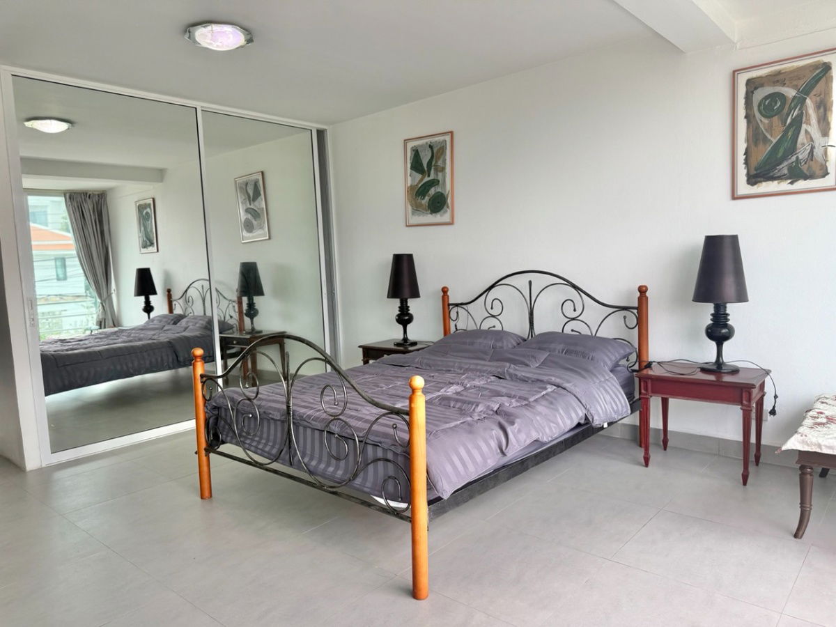 picture For rent Beach front Town house  - 26/33