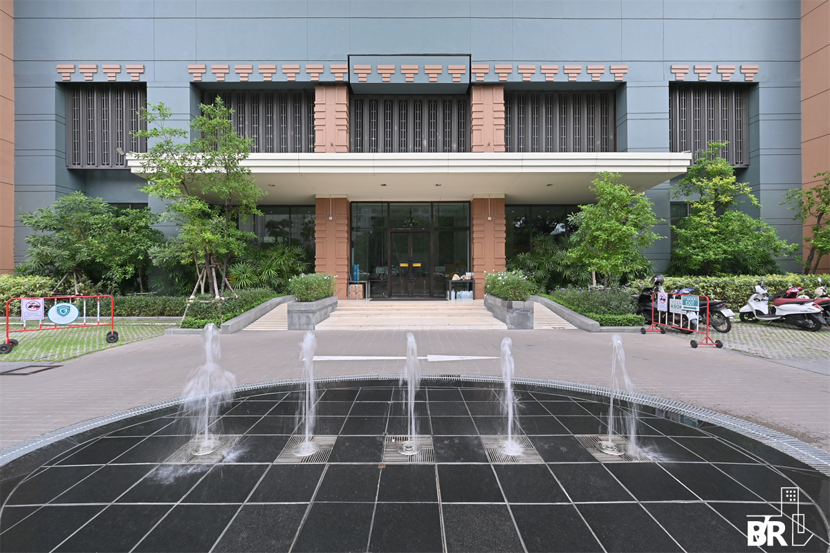 picture Ultimate Luxury Lifestyle with Convenience Villa Asoke near MRT Phetchaburi Station - 9/9