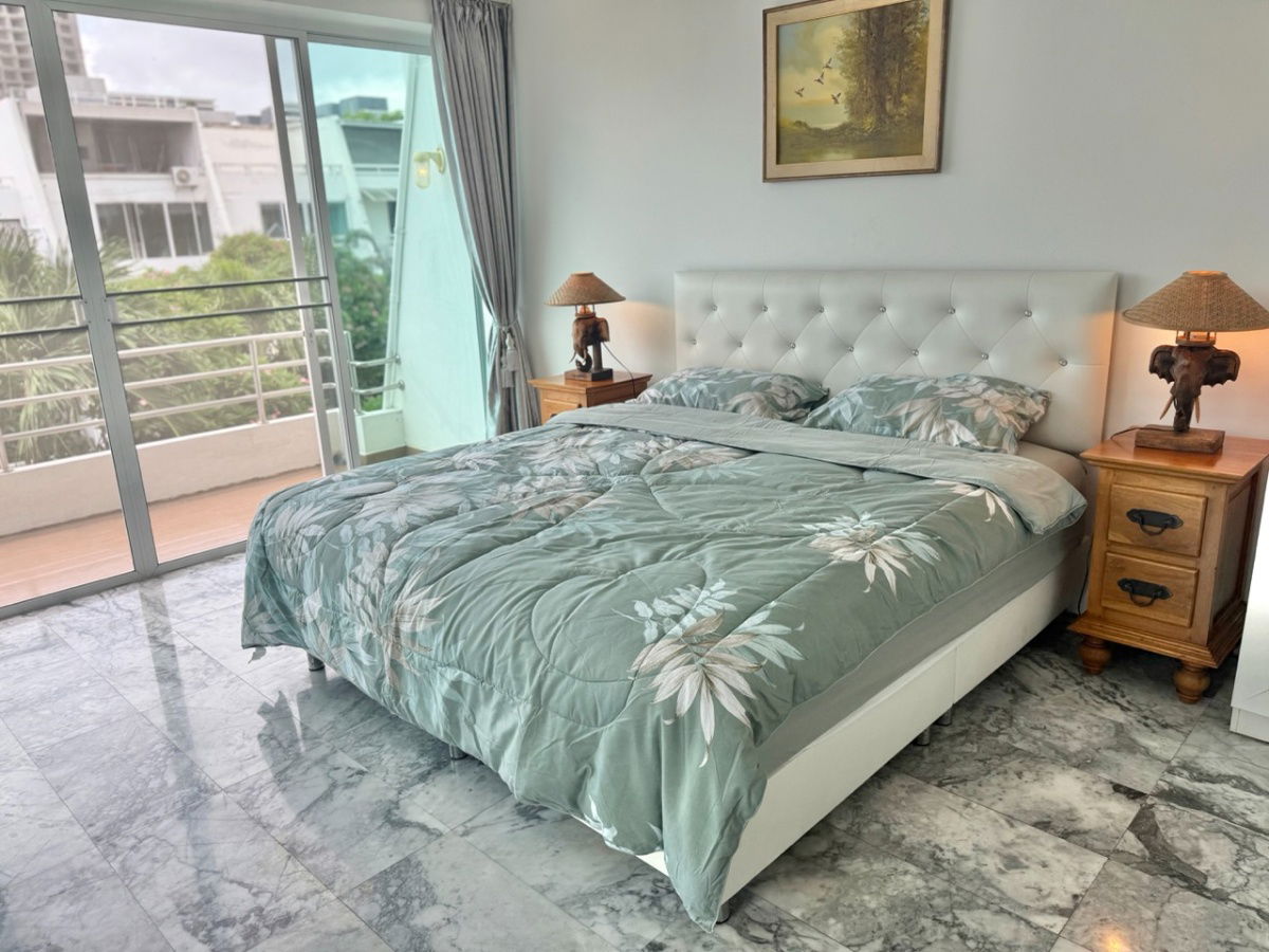 picture For rent Beach front Town house  - 19/33