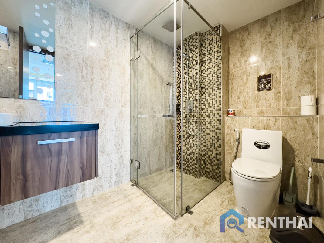 picture Fully furnished Grand Avenue Residence Pattaya condominium is available for only 5.99 million baht, offering a beautiful pool view. - 9/25