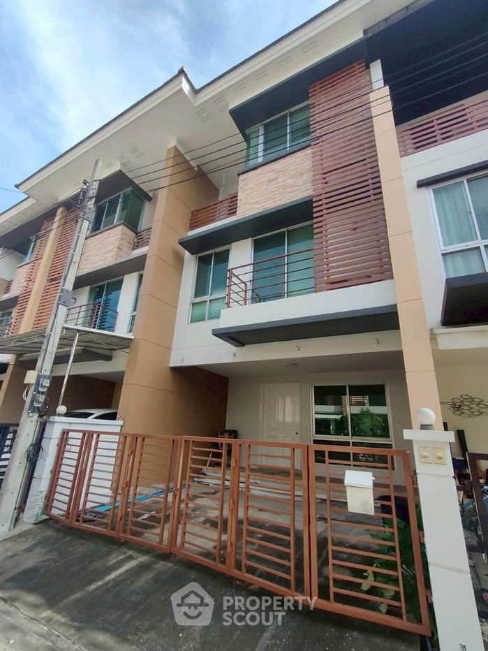 รูป ทาวน์เฮาท์ 3-ห้องนอน ที่ พลัส ซิตี้ พาร์ค ศรีนครินทร์-สวนหลวง ใน หนองบอน (ID 2207183) - รูปที่ 1/20