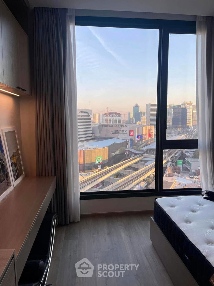picture 1-BR Condo at The Crest Park Residences near MRT Phahon Yothin (ID 1984436) - 2/10