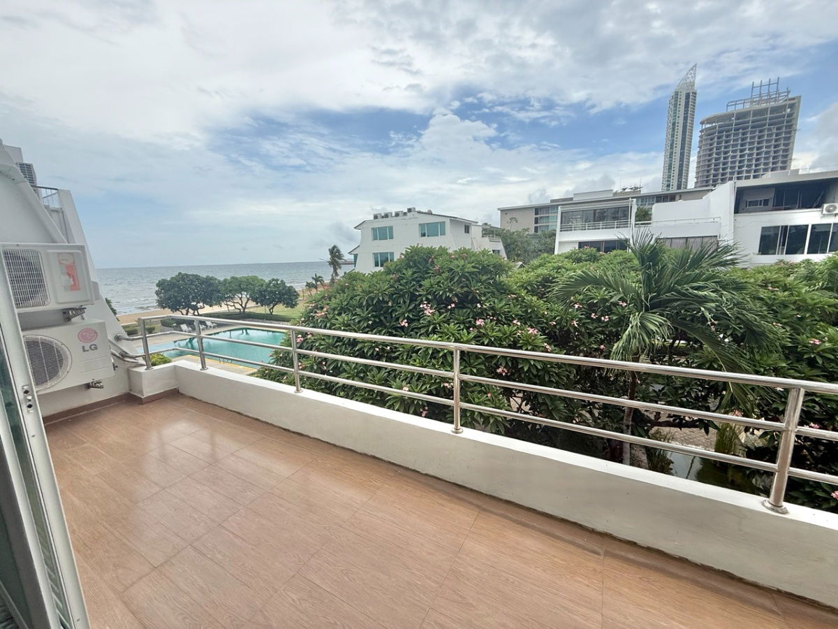 picture For rent Beach front Town house  - 18/33