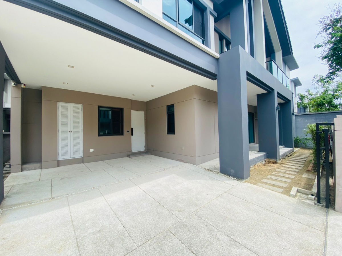 รูป ขายบ้านเดี่ยว สไตล์ Luxury Nordic บางกอกบูเลอวาร์ด พระราม 9 ขนาด 69.3 ตรว.หลังริม สภาพดี ตกแต่งบางส่วน ครัวสวยและกว้างมาก - รูปที่ 3/27
