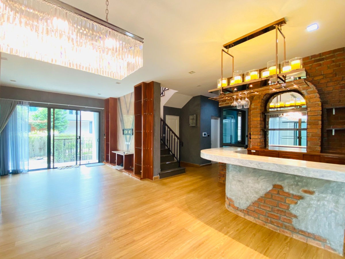 รูป ขายบ้านเดี่ยว สไตล์ Luxury Nordic บางกอกบูเลอวาร์ด พระราม 9 ขนาด 69.3 ตรว.หลังริม สภาพดี ตกแต่งบางส่วน ครัวสวยและกว้างมาก - รูปที่ 6/27