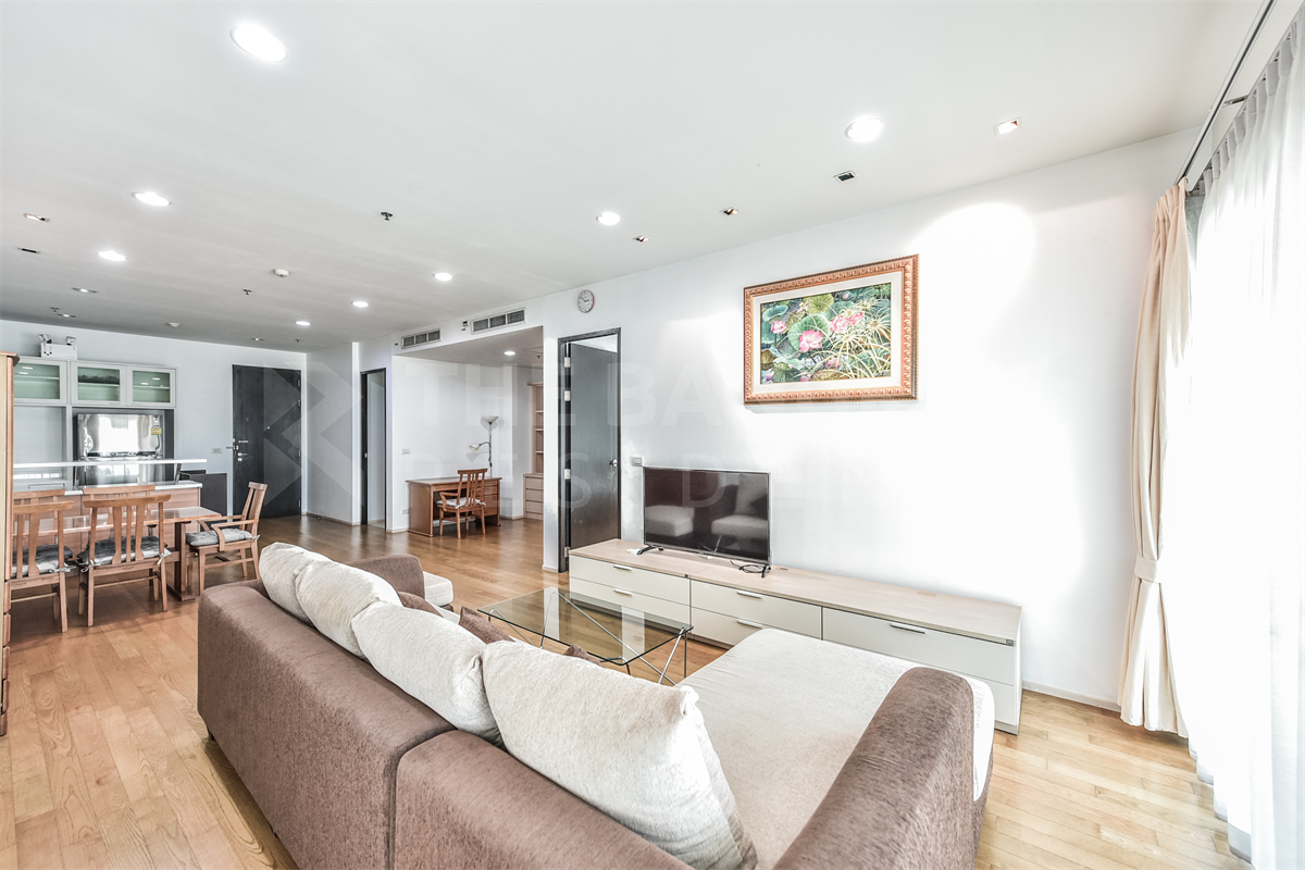 picture Ultimate Luxury Lifestyle with Convenience The Madison Condominium Sukhumvit 41 near BTS Phrom Phong - 10/10