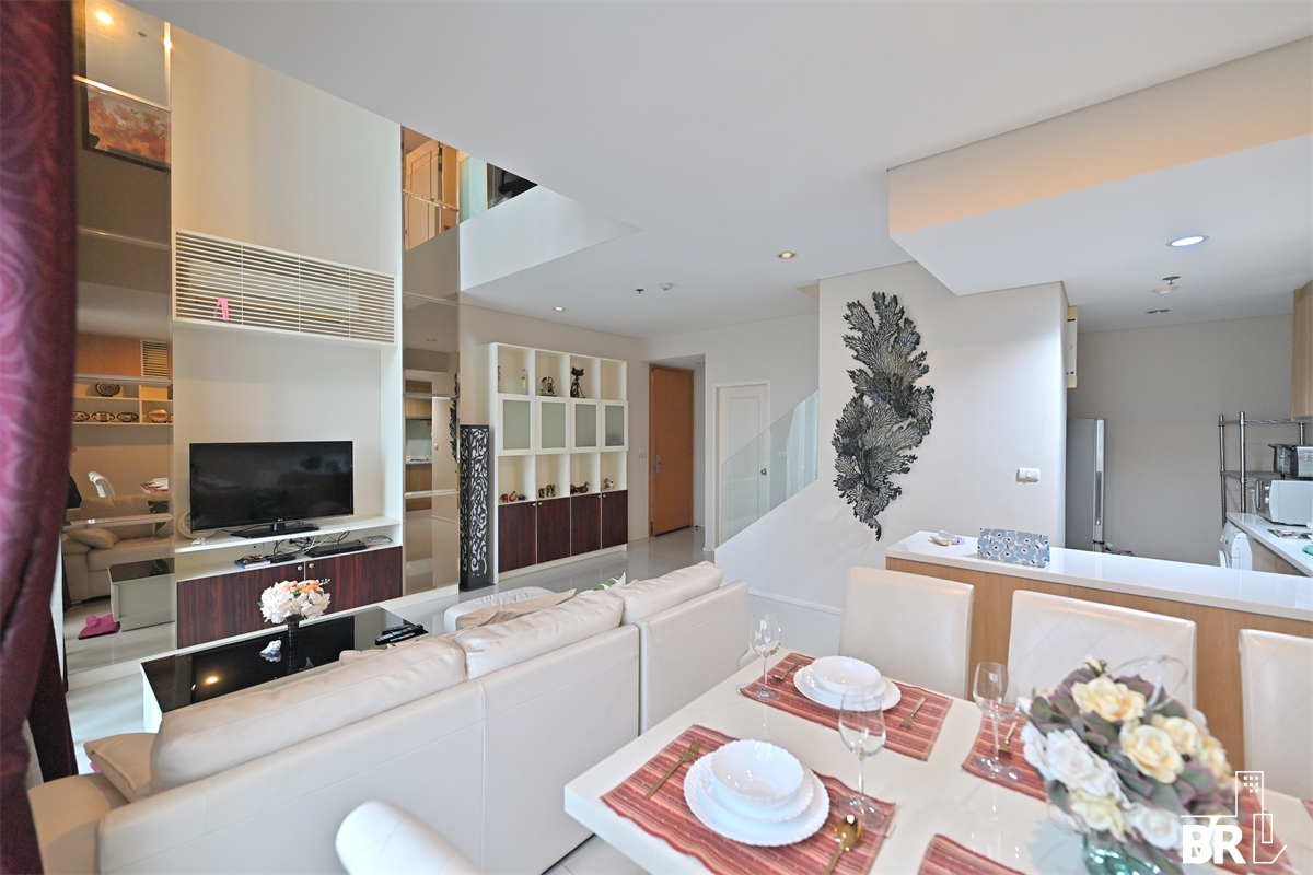 picture Villa Asoke Lifestyle with Convenience near MRT Phetchaburi Station - 2/10