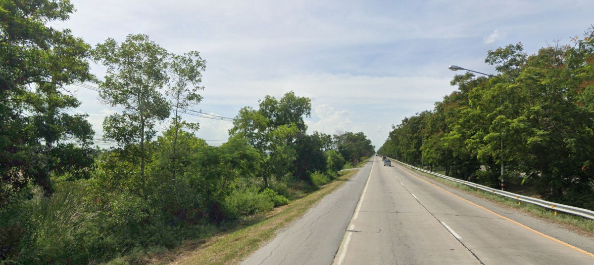 picture  Land for sale 1072 rai Purple area, width 125 m. Road 340 Bang Bua Thong-Suphan Buri Tambon Takha, Bang Pla Ma District, Suphan Buri  - 3/6
