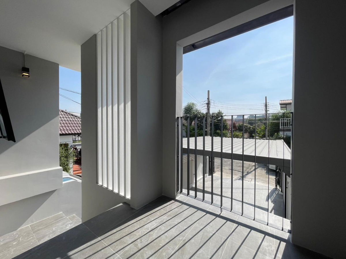 picture [For sale] Townhome, newly decorated, ready to move in! ✨ Good location, near BTS Samakkhi Station - 56/72