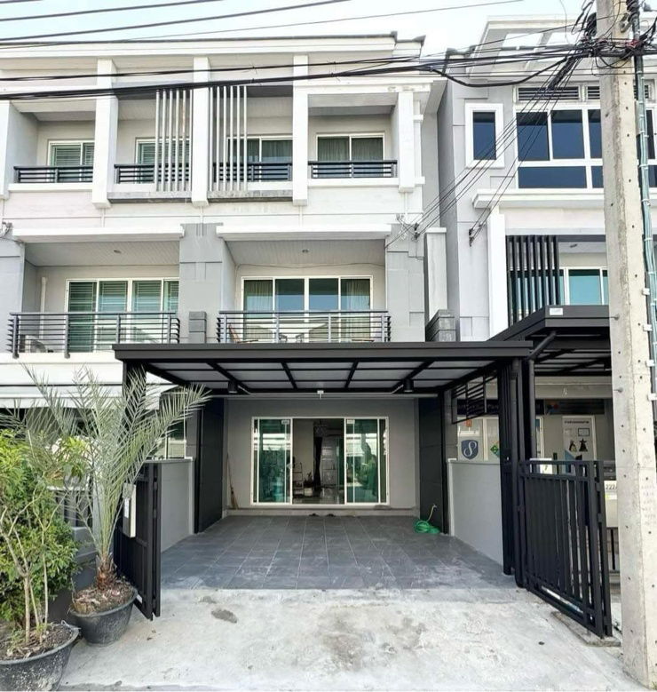 ขายทาวน์โฮม : ขายด่วน บ้านพร้อมอยู่ พร้อมเฟอร์นิเจอร์(เจ้าของอยู่เอง ต้องการย้ายที่อยู่)