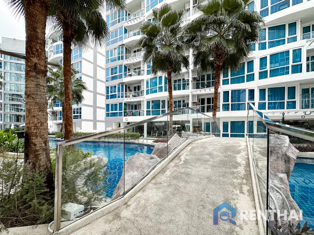 picture Fully furnished Grand Avenue Residence Pattaya condominium is available for only 5.99 million baht, offering a beautiful pool view. - 5/25