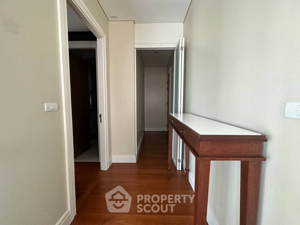 picture 3-BR Condo at Bright Sukhumvit 24 Condominium near BTS Phrom Phong (ID 2159196) - 4/28