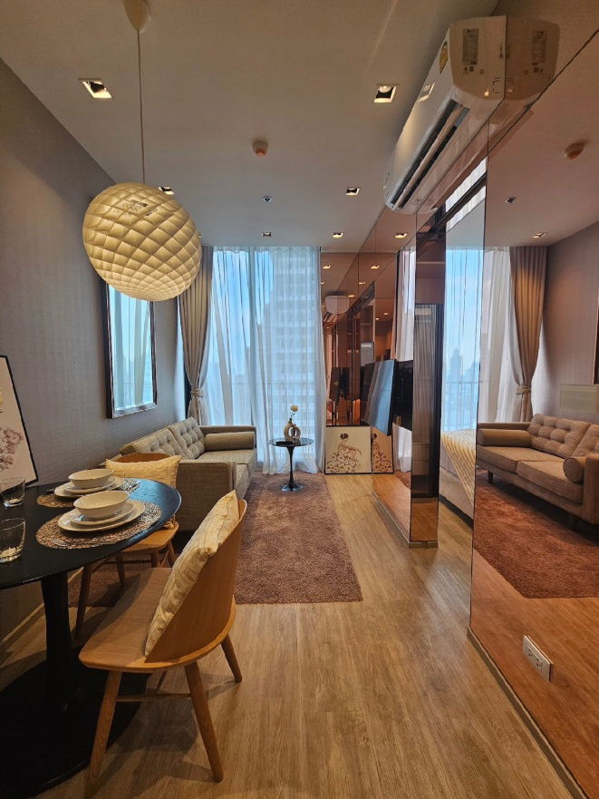 picture Noble State 39 | Near BTS Phrom Phong - 8/14