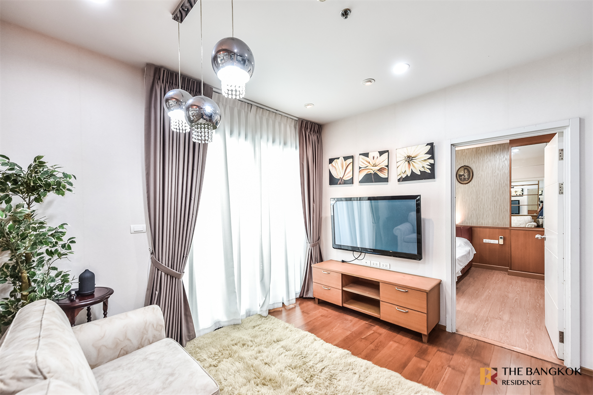 picture The Vertical Aree Luxury Condo Ready to Move-in at the Best Location near BTS Ari - 9/10