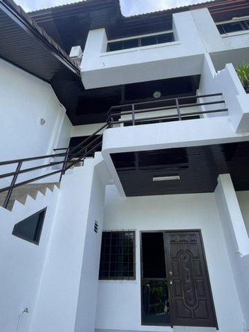 รูป HU6632 ทาวน์โฮมให้เช่า สุขุมวิท 105 กรุงเทพมหานคร - รูปที่ 2/8
