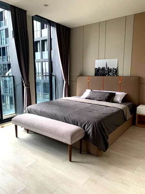 Condos for sale : ● Nice Decoration ● Tower C, 30+ Floor | 1 Bedroom, 45.00 sq.m. | Condo skywalk connect to BTS ploenchit and Central Embassy.