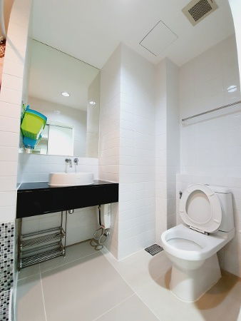 picture 🔔For rent🔔 Newly renovated corner unit on 19th floor, balcony facing north at Ideo Mix Sukhumvit 103 - 10/18