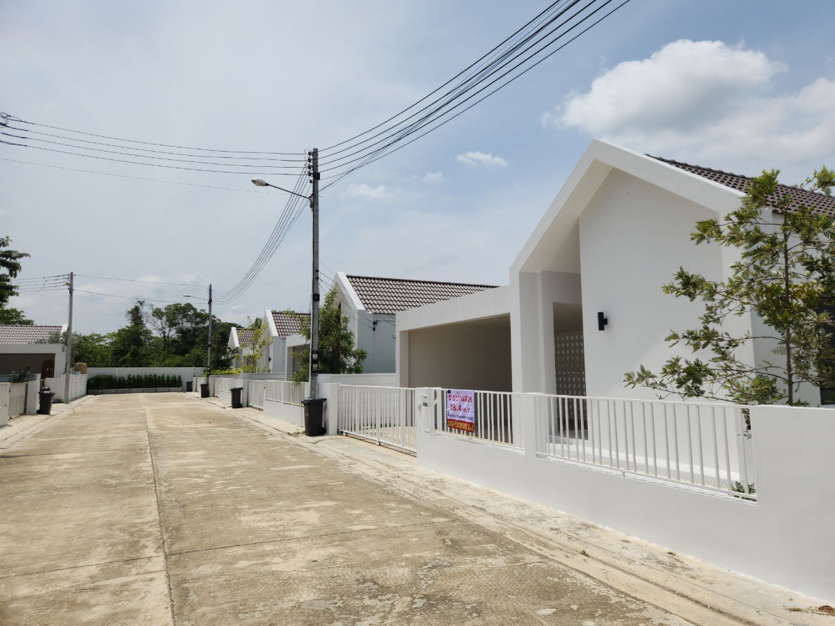 รูป บ้านเดี่ยวมินิมอล วิวเขา-ริมน้ำ • โครงการ ซีรีน คอร์ทยาร์ด ( Serene Courtyard ) แก่งคอย สระบุรี บ้านใหม่พร้อมอยู่ บรรยากาศรีสอร์ท - รูปที่ 3/22