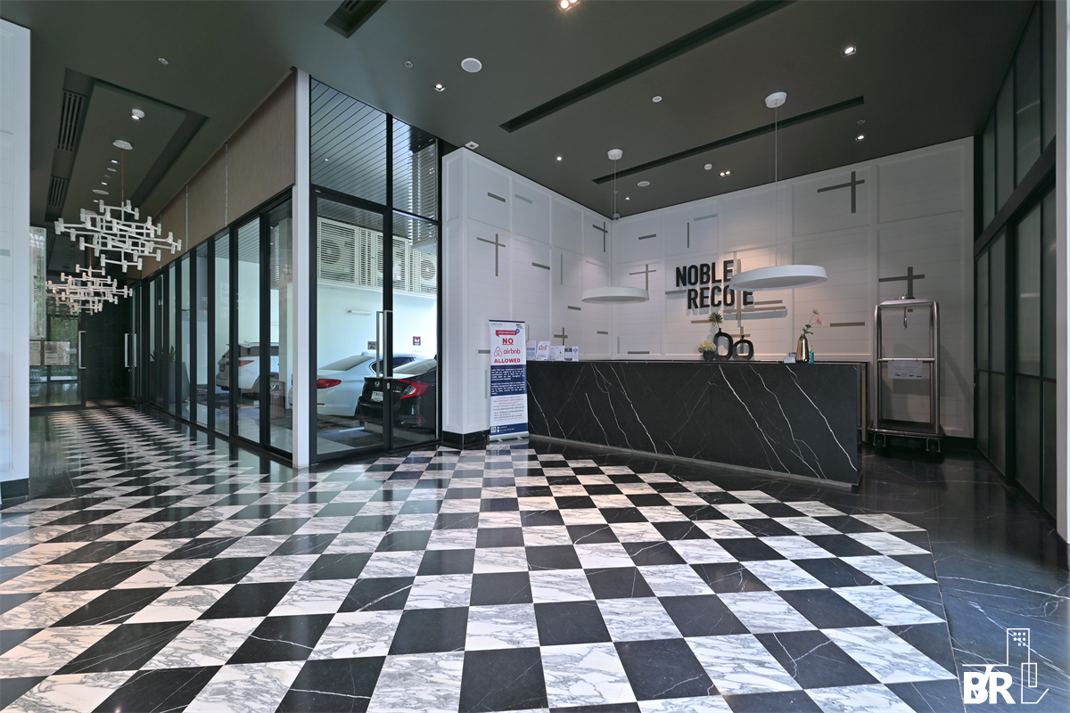 picture Noble Recole near MRT Sukhumvit Station Live the Luxury Style in a High-potential Location - 1/9