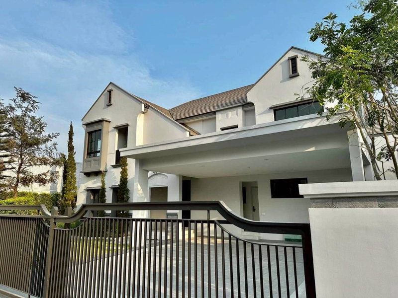 บ้านเดี่ยวให้เช่า : ♦ Unfurnished House ♦ 2 ชั้น | ขนาดที่ดิน 120.00 ตร.ว. พื้นที่ใช้สอย 304.00 ตร.ม. | 4 ห้องนอน 5 ห้องน้ำ 3 ที่จอดรถ | ใกล้ เซ็นทรัลพลาซา ปิ่นเกล้า